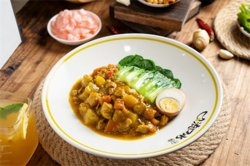 咖喱鸡肉饭