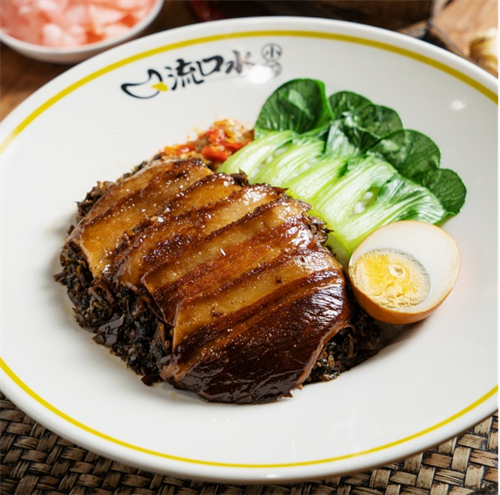 芽菜扣肉饭