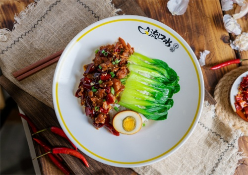 辣子鸡拌饭